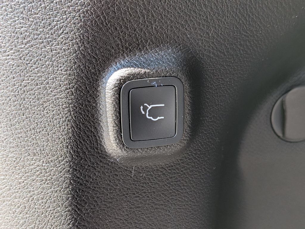 Used 2023 Jeep Cherokee Altitude Lux AWD/4WD image 7