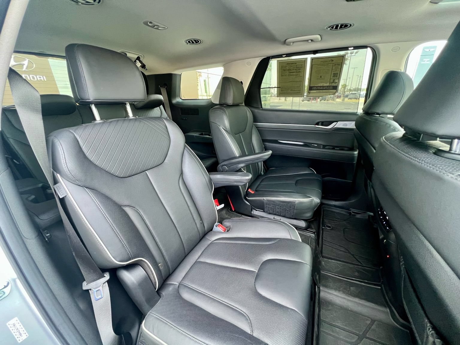 Used 2024 Hyundai Palisade SEL w/ Premium Package FWD image 18
