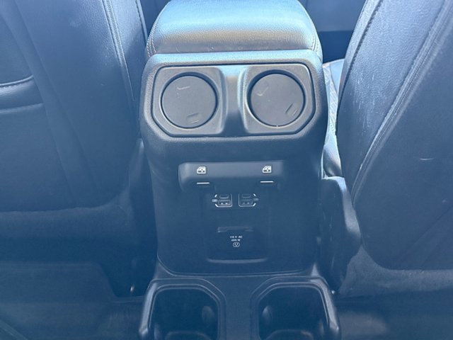 Used 2023 Jeep Gladiator Overland AWD/4WD image 8