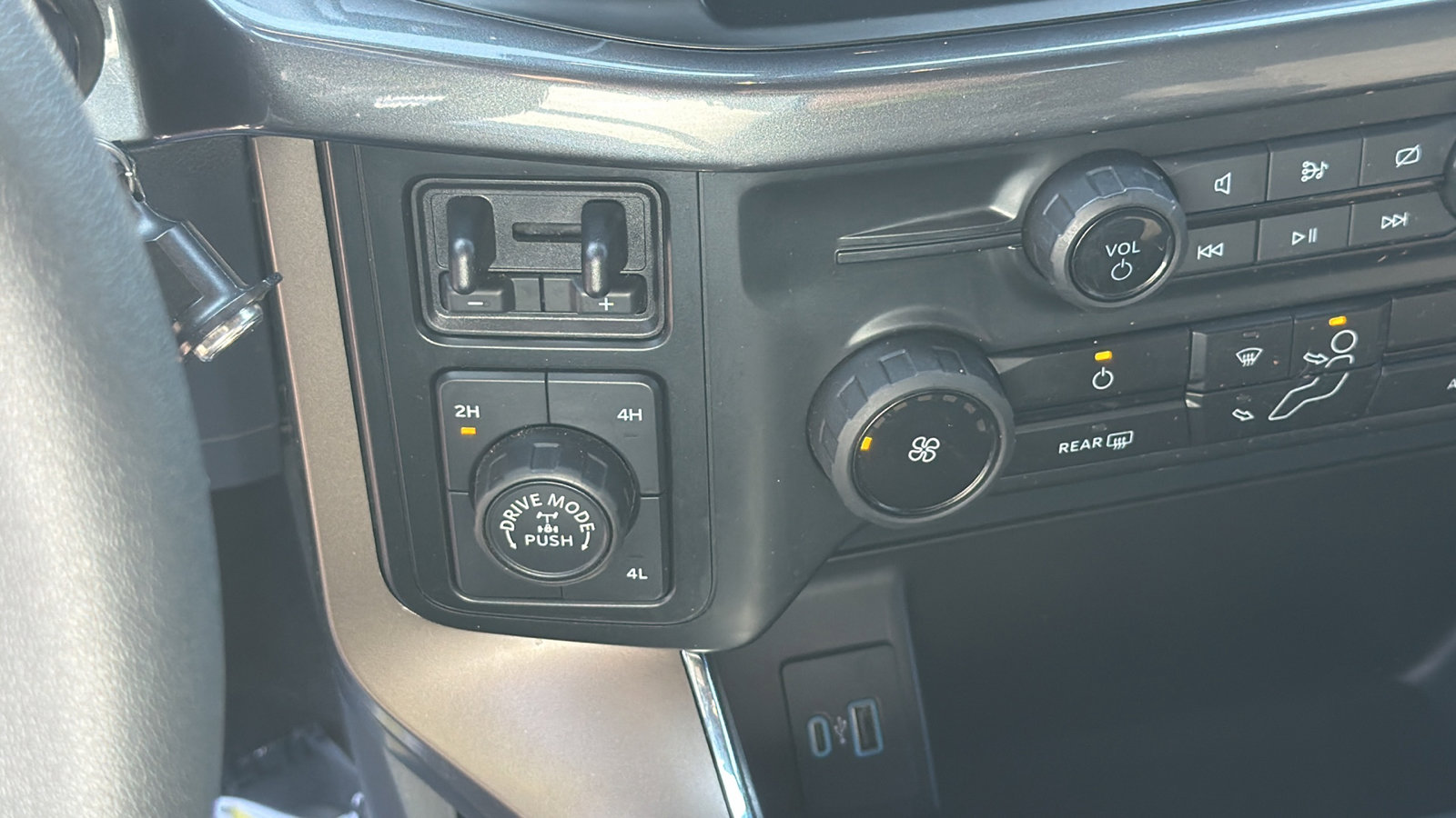 Used 2024 Ford F150 STX w/ Equipment Group 201A FX4 AWD/4WD image 31
