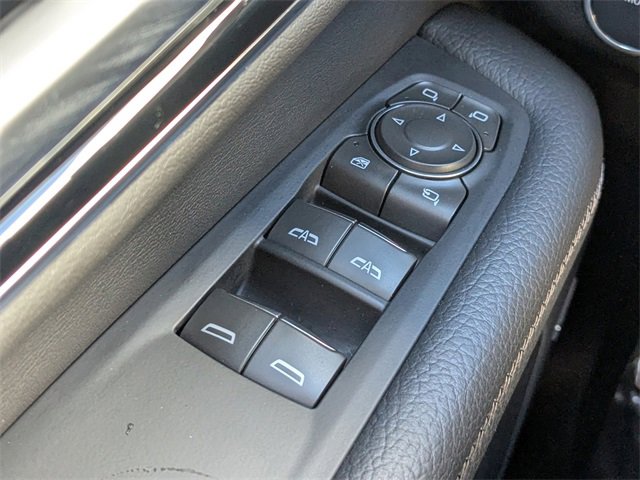 Used 2025 GMC Yukon Denali image 30