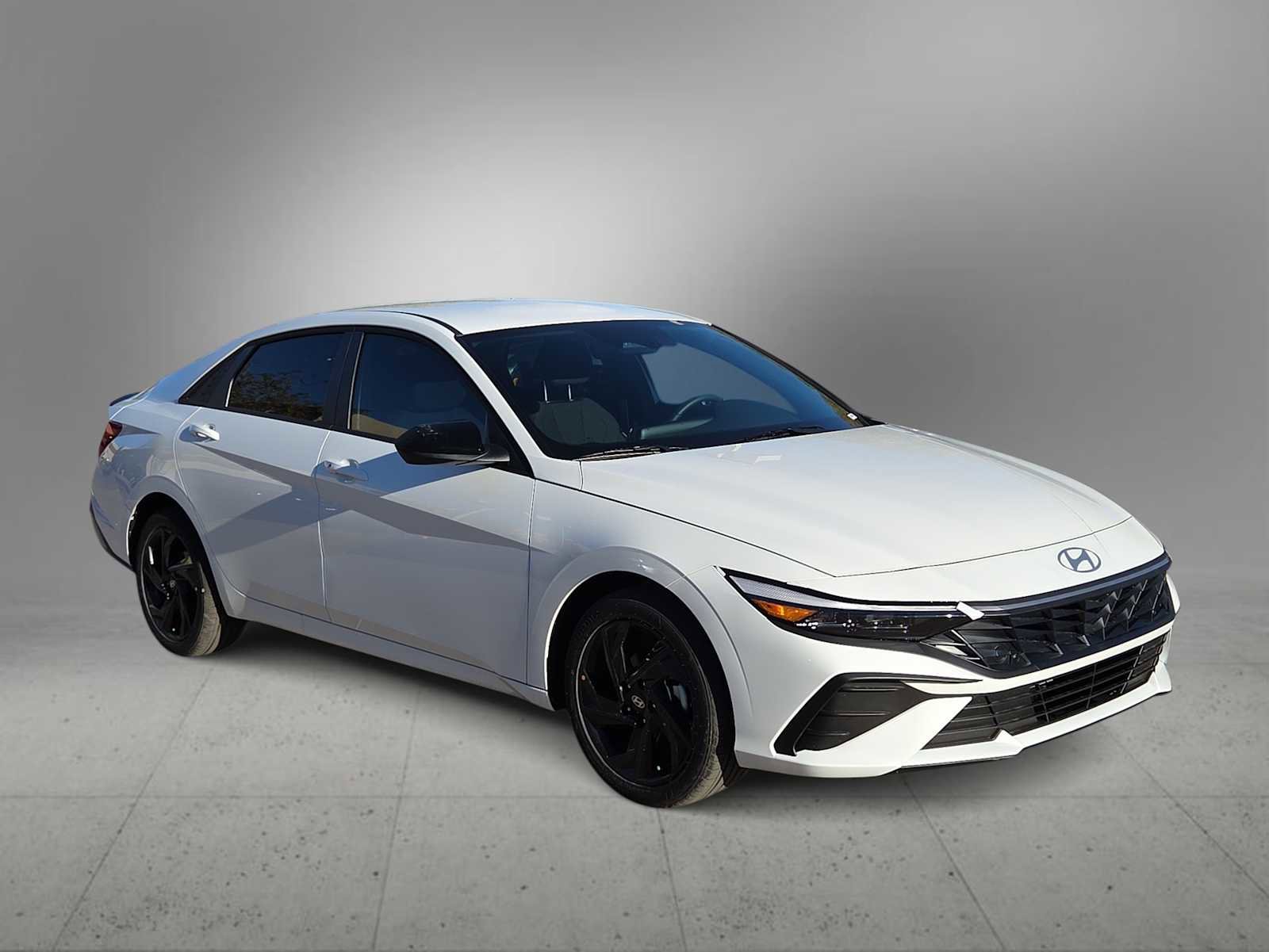 New 2026 Hyundai Elantra Sport image 2