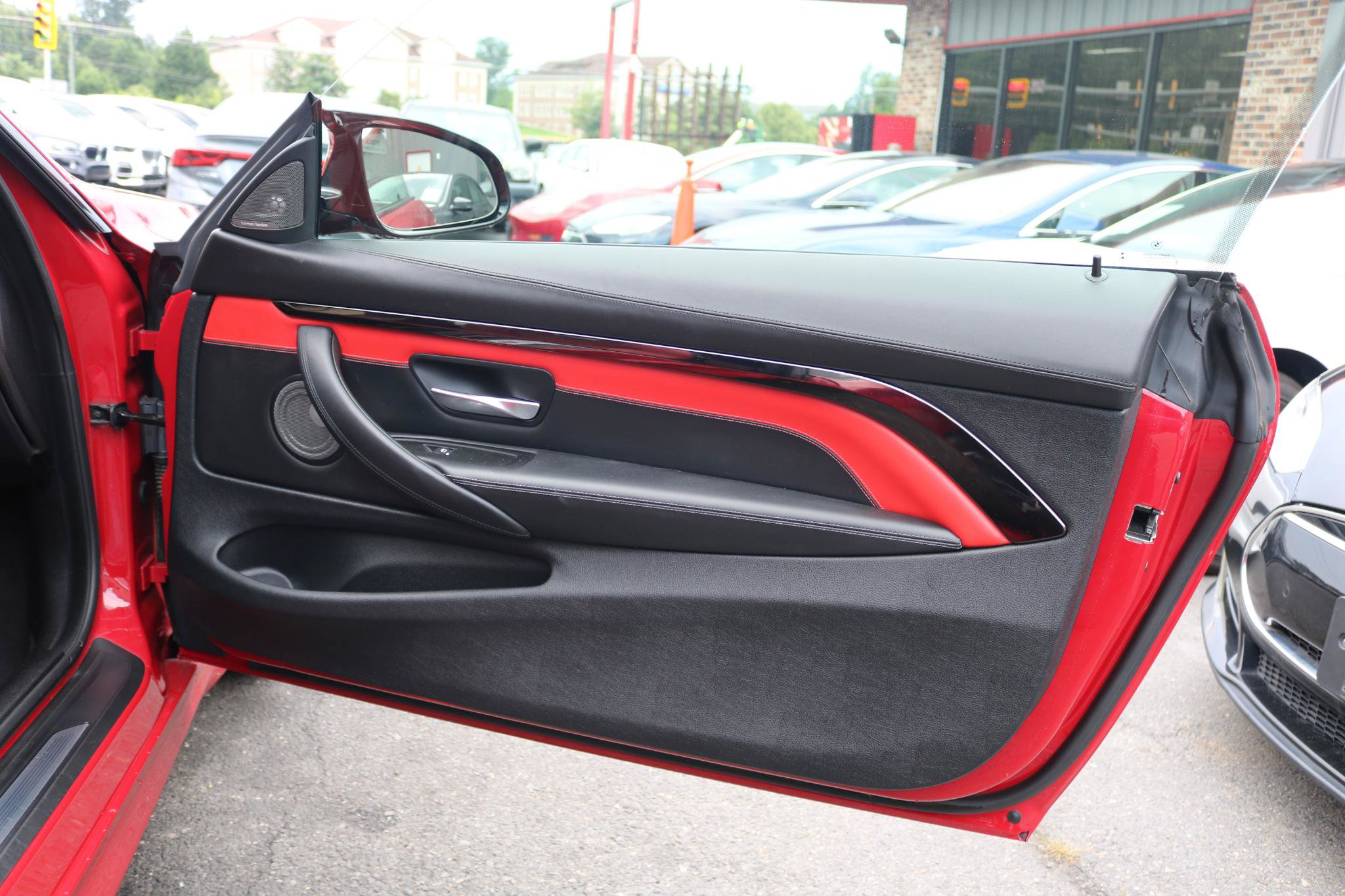 Used 2020 BMW M4 Coupe w/ Competition Package RWD image 41