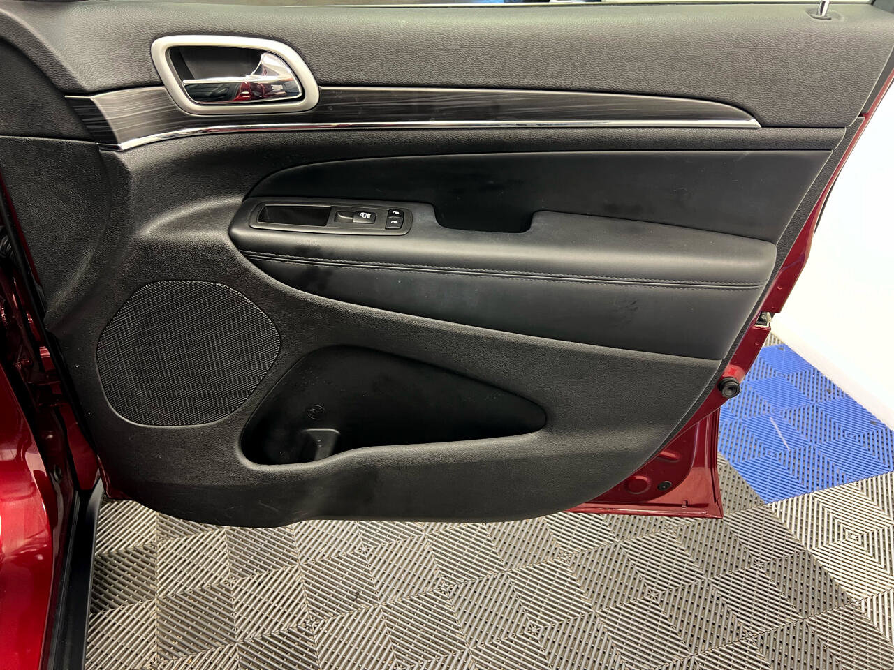 Used 2022 Jeep Grand Cherokee Limited image 14