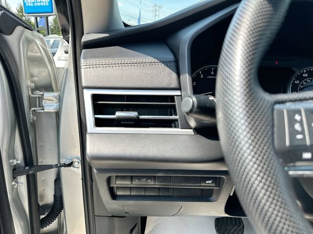 Used 2024 Mitsubishi Outlander SE AWD/4WD image 21