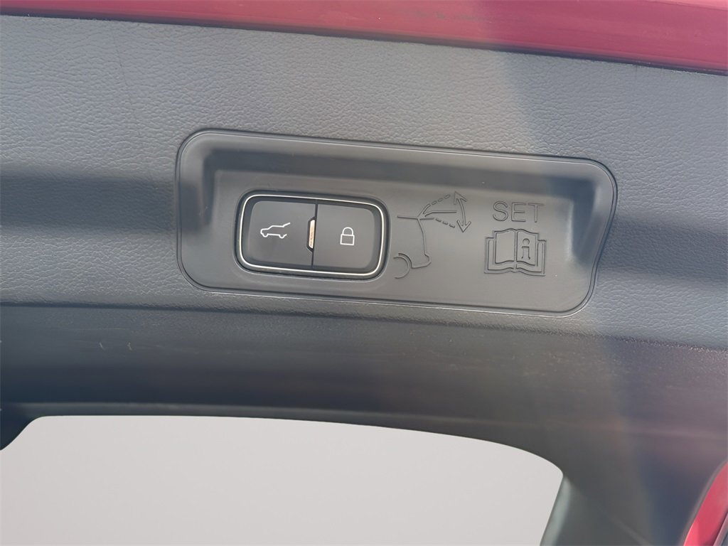 Used 2021 Ford Explorer Limited w/ Equipment Group 301A image 39