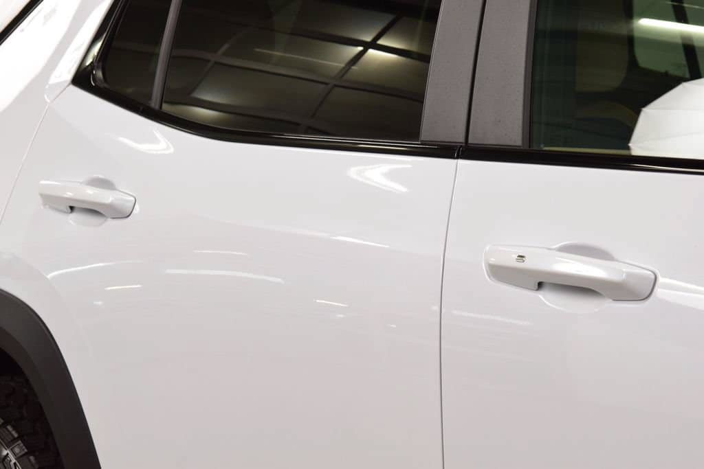 New 2027 Chevrolet Equinox ACTIV w/ Safety and Technology Package FWD image 18
