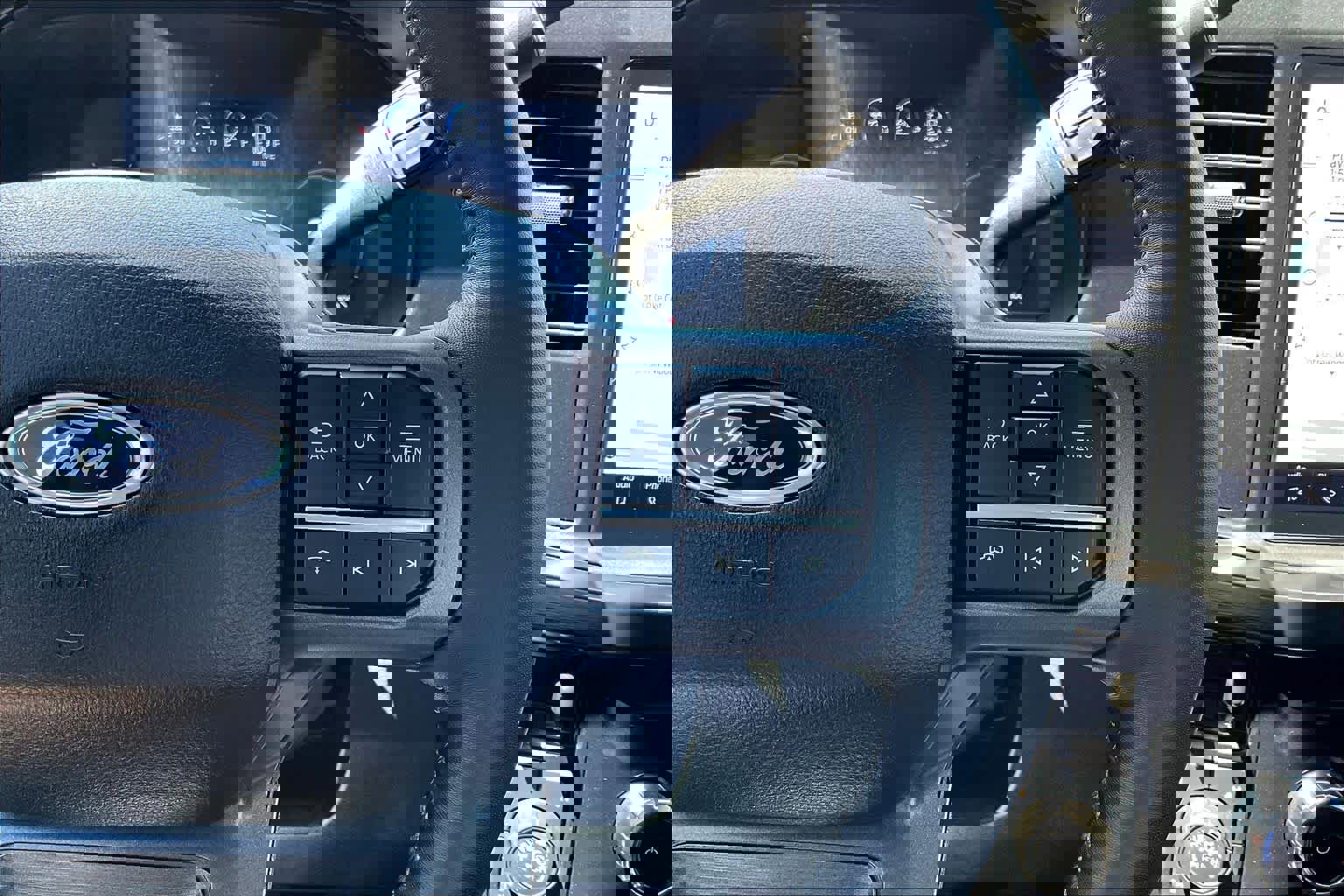 Used 2024 Ford F250 Lariat w/ Tremor Off-Road Package image 19