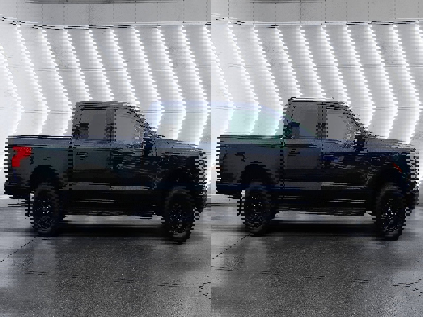 Used 2025 Ford F150 Lightning XLT image 7