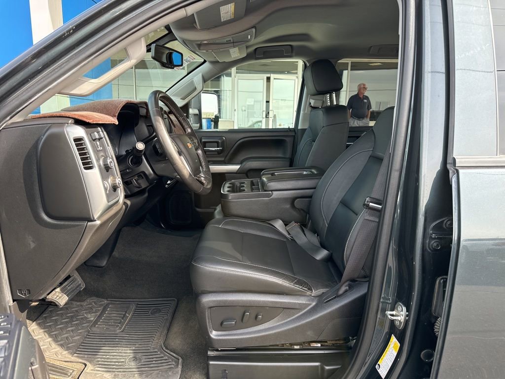 Used 2018 Chevrolet Silverado 2500 LT w/ LT Convenience Package image 11