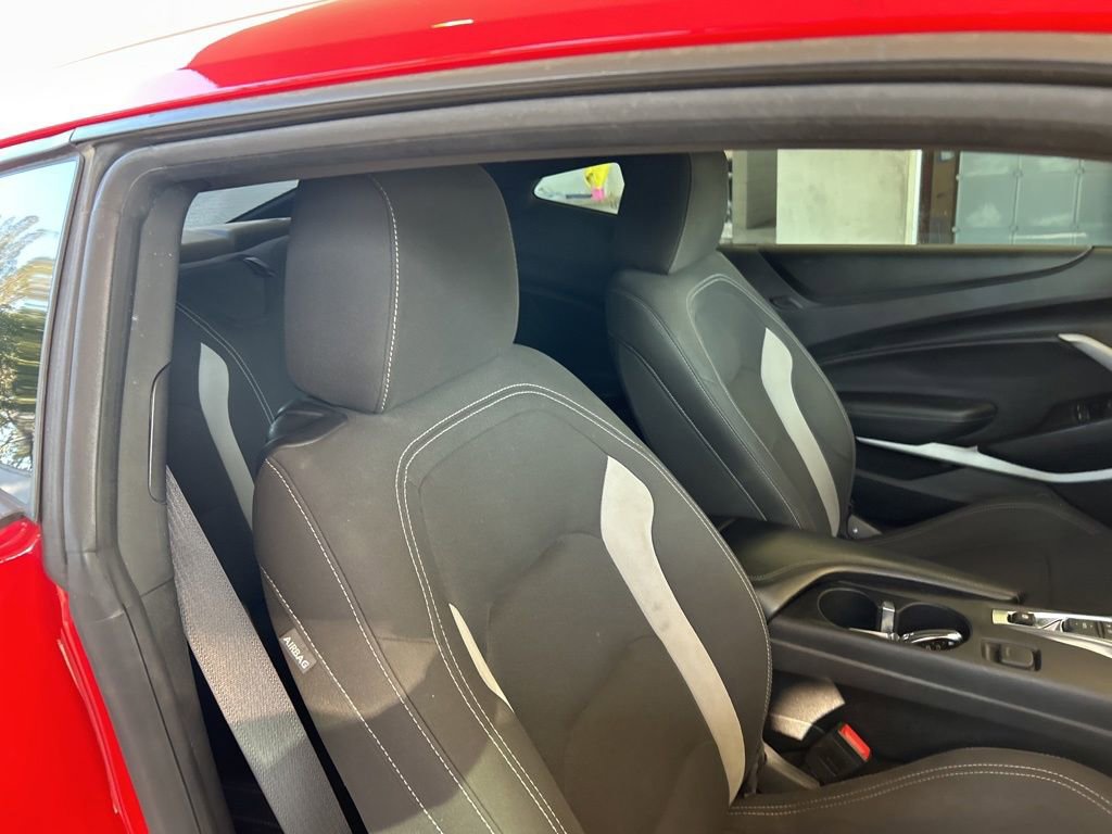 Used 2020 Chevrolet Camaro LT image 19