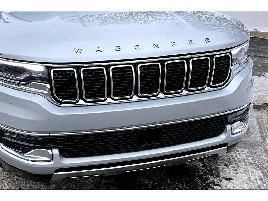 Used 2024 Jeep Wagoneer Series III AWD/4WD image 35