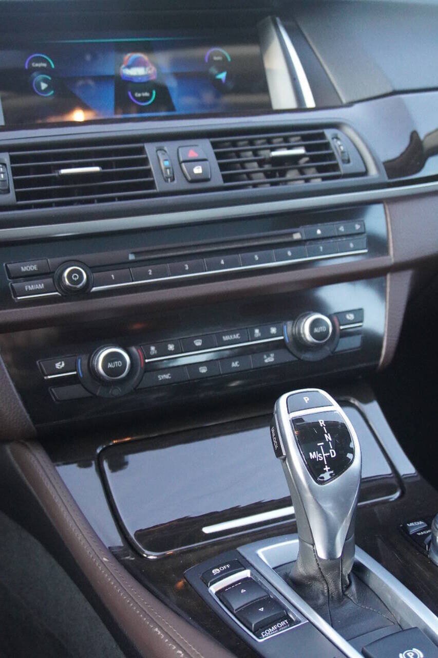 Used 2016 BMW 528i Sedan RWD image 18