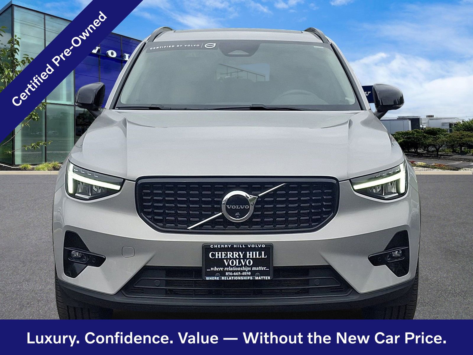 Certified 2024 Volvo XC40 B5 Plus w/ Protection Package Premier AWD/4WD image 2