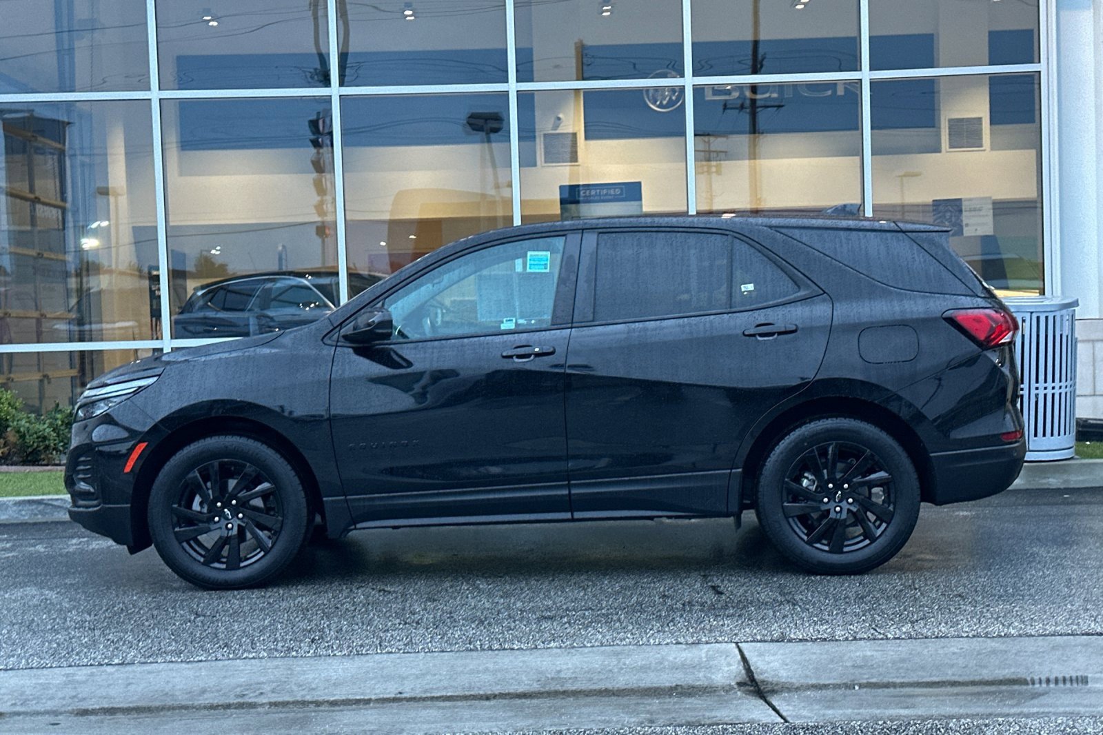 Used 2024 Chevrolet Equinox LS w/ LS Convenience Package image 7