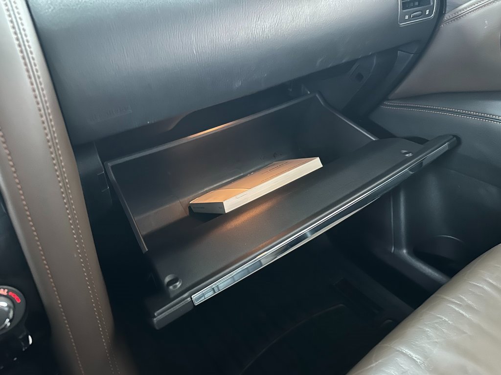 Used 2020 Nissan Armada Platinum image 27