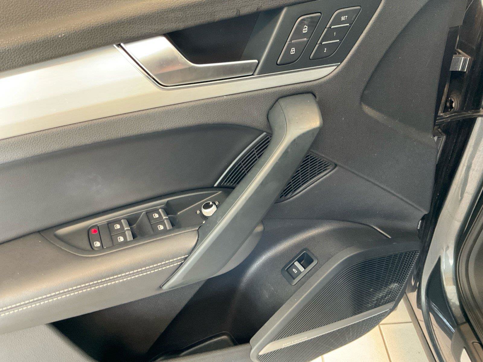 Used 2018 Audi SQ5 Prestige AWD/4WD image 18