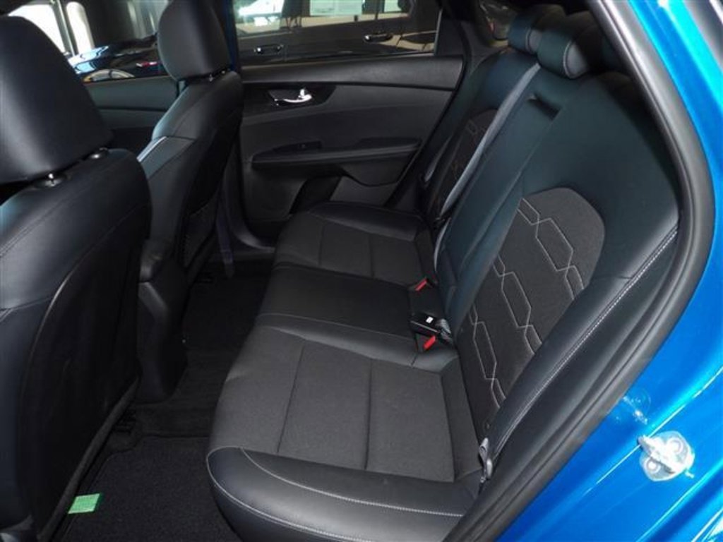 Used 2023 Kia Forte GT-Line w/ GT-Line Premium Package image 23