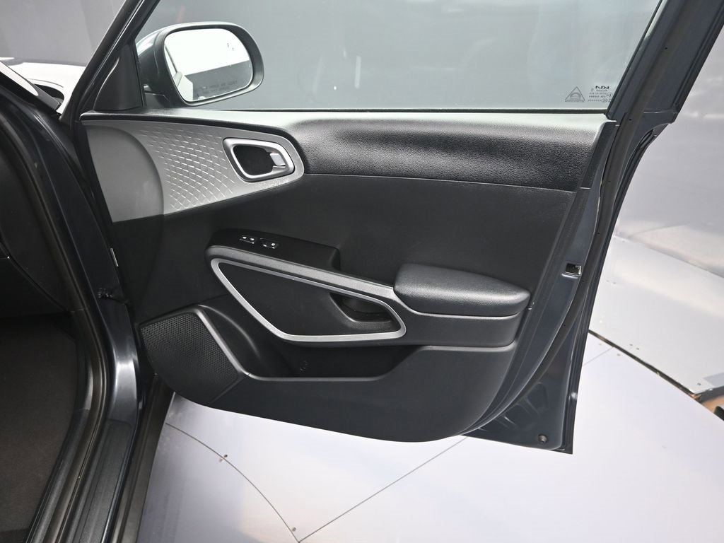 Certified 2024 Kia Soul LX w/ Option Group 015 image 32