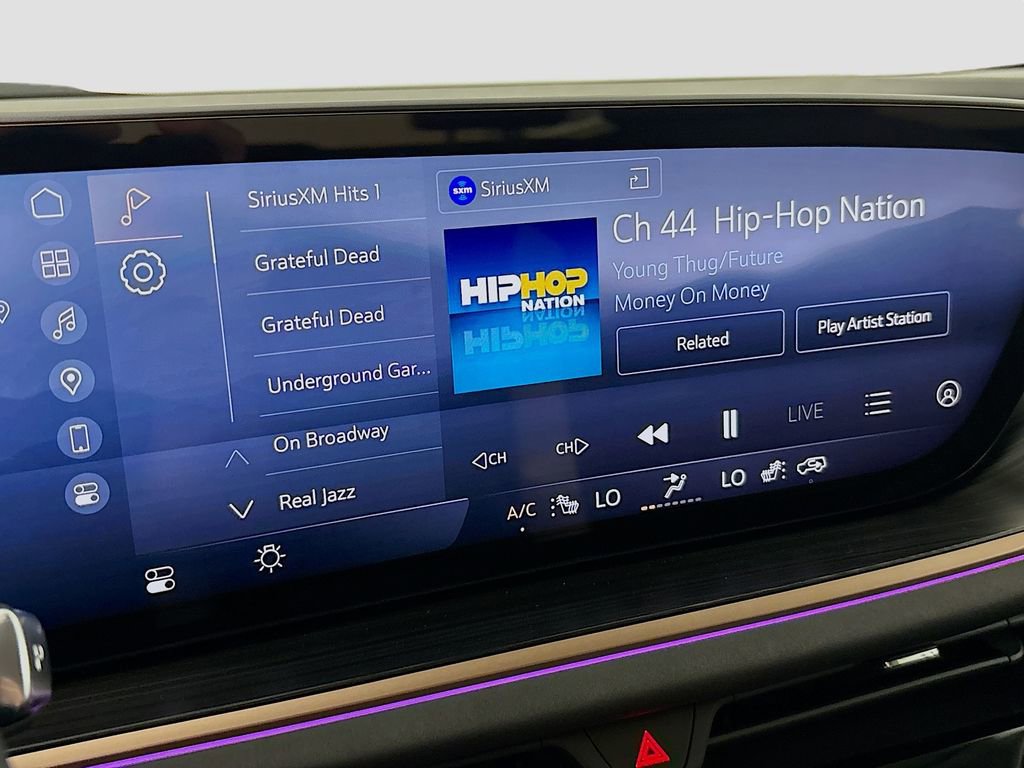 Used 2025 Buick Envision Sport Touring image 17