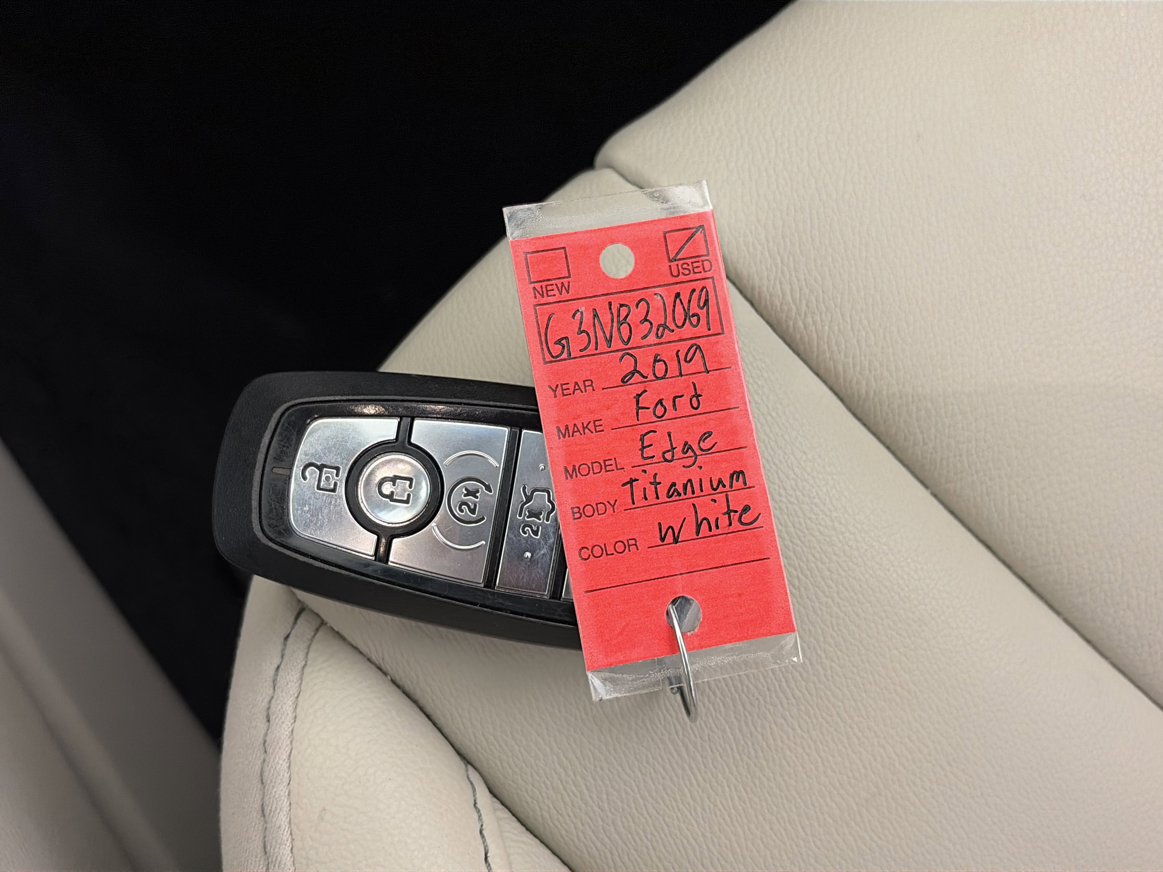 Used 2019 Ford Edge Titanium w/ Cold Weather Package image 34