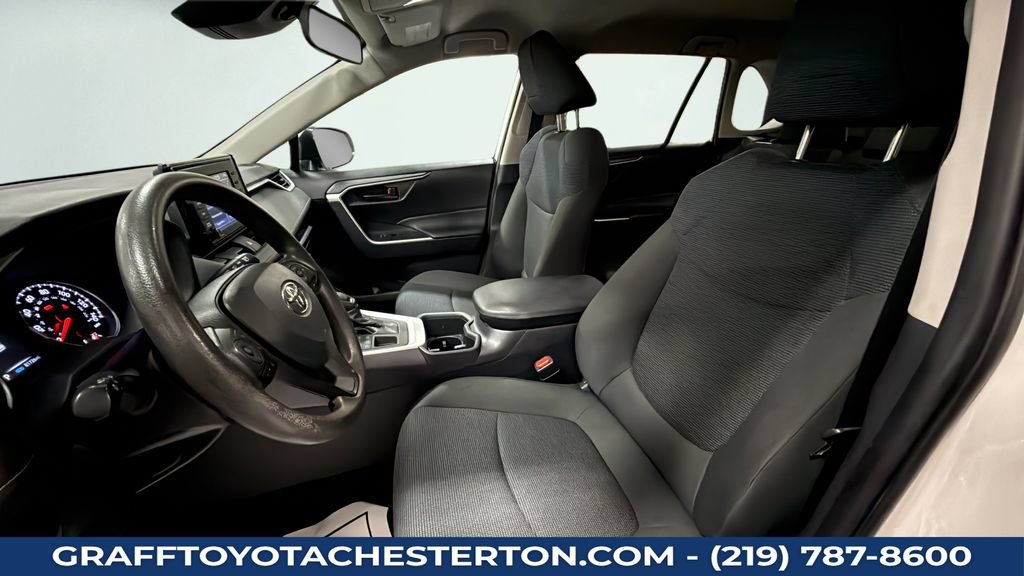 Used 2022 Toyota RAV4 LE AWD/4WD image 23