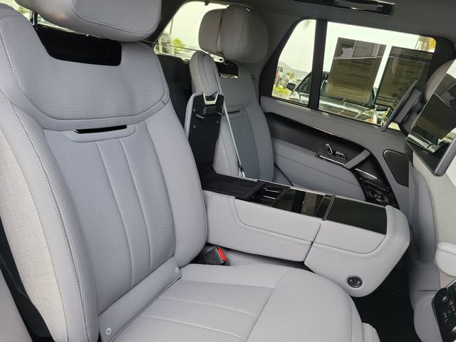 Used 2024 Land Rover Range Rover SV AWD/4WD image 25