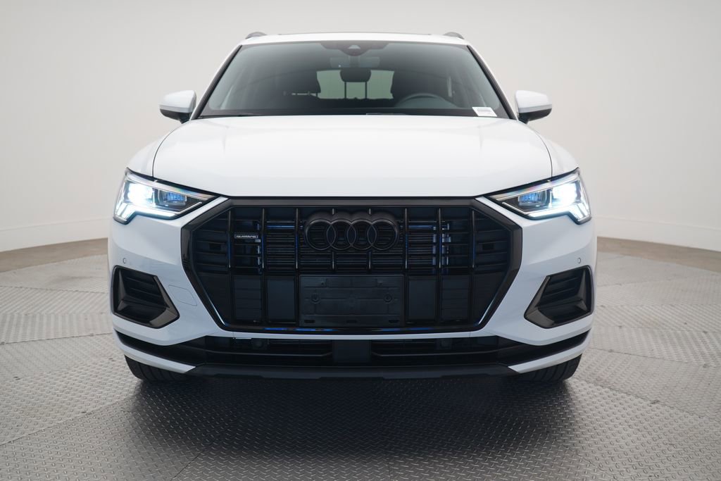Used 2024 Audi Q3 2.0T Premium w/ Convenience Package AWD/4WD image 5