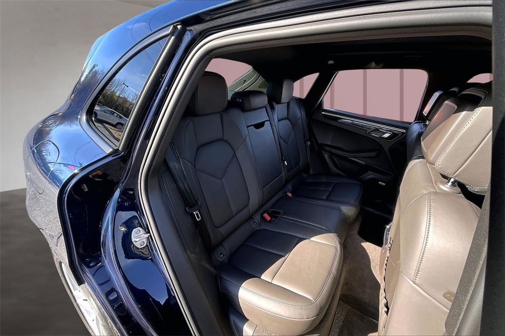Used 2021 Porsche Macan image 27