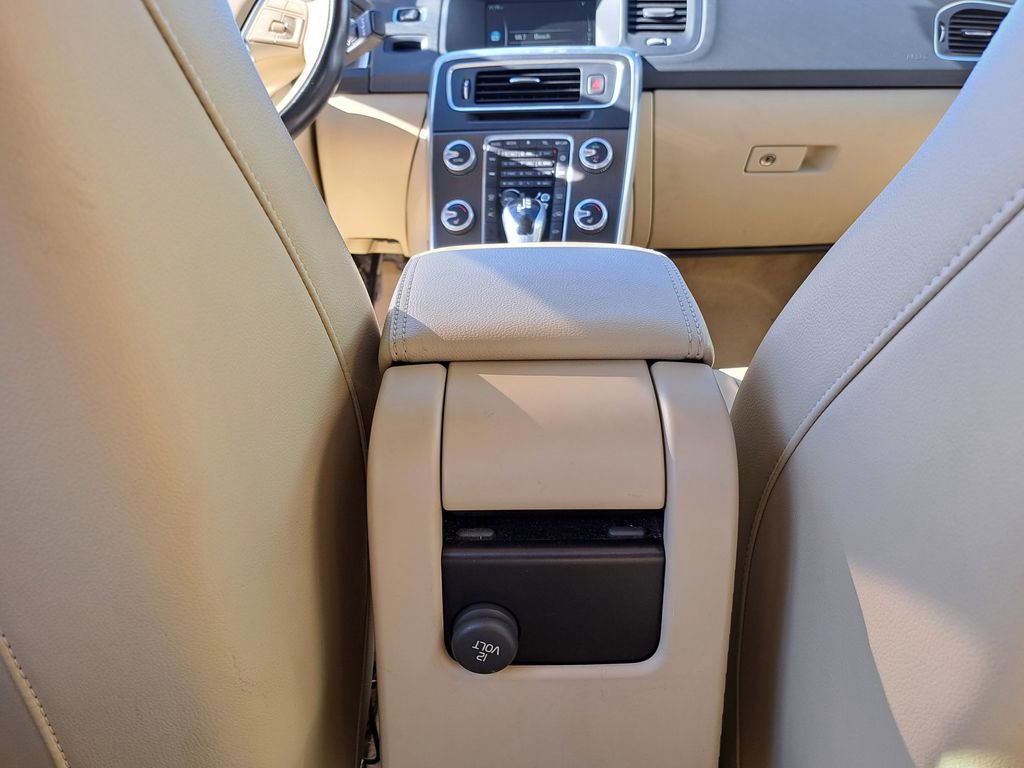 Used 2016 Volvo S60 T5 Premier image 27