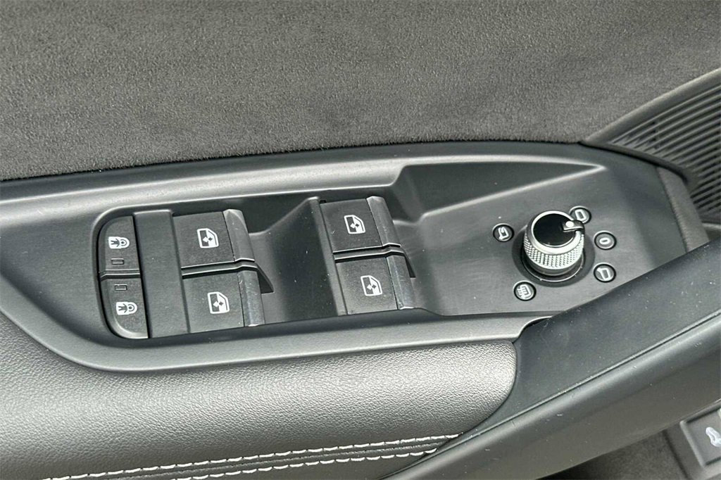 Used 2023 Audi SQ5 Premium Plus w/ Premium Plus Package image 12