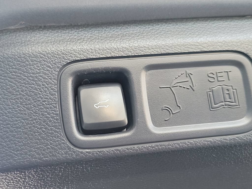 Used 2024 Ford Expedition XLT RWD image 9