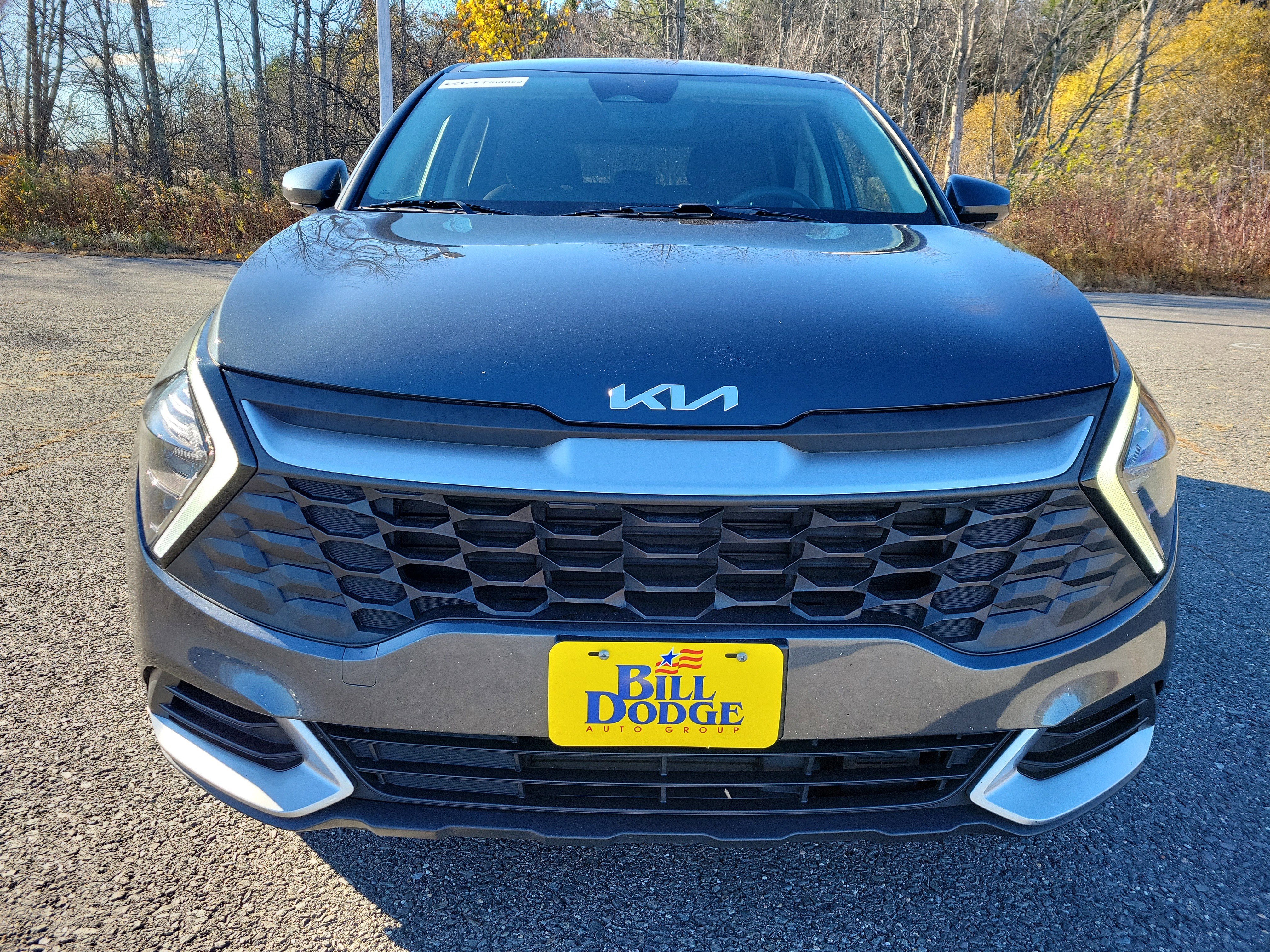 Used 2023 Kia Sportage LX image 2