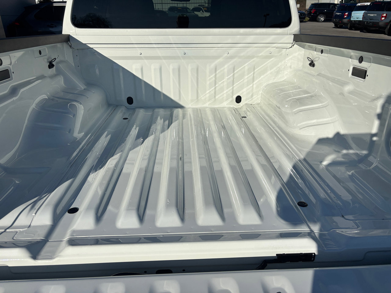 Used 2024 Nissan Frontier SV image 5