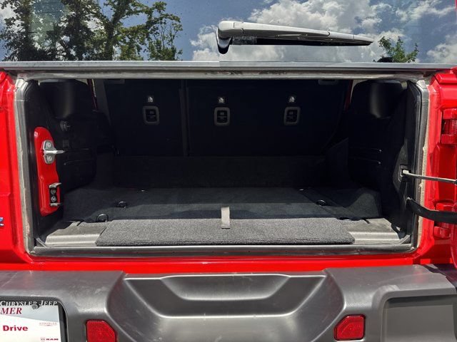 Certified 2025 Jeep Wrangler Unlimited Rubicon 4xe w/ Convenience Group AWD/4WD image 18