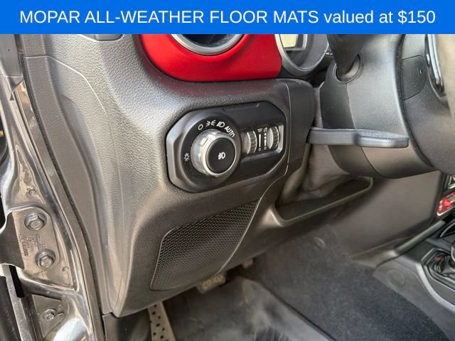 Used 2018 Jeep Wrangler Unlimited Rubicon w/ Dual Top Group AWD/4WD image 20