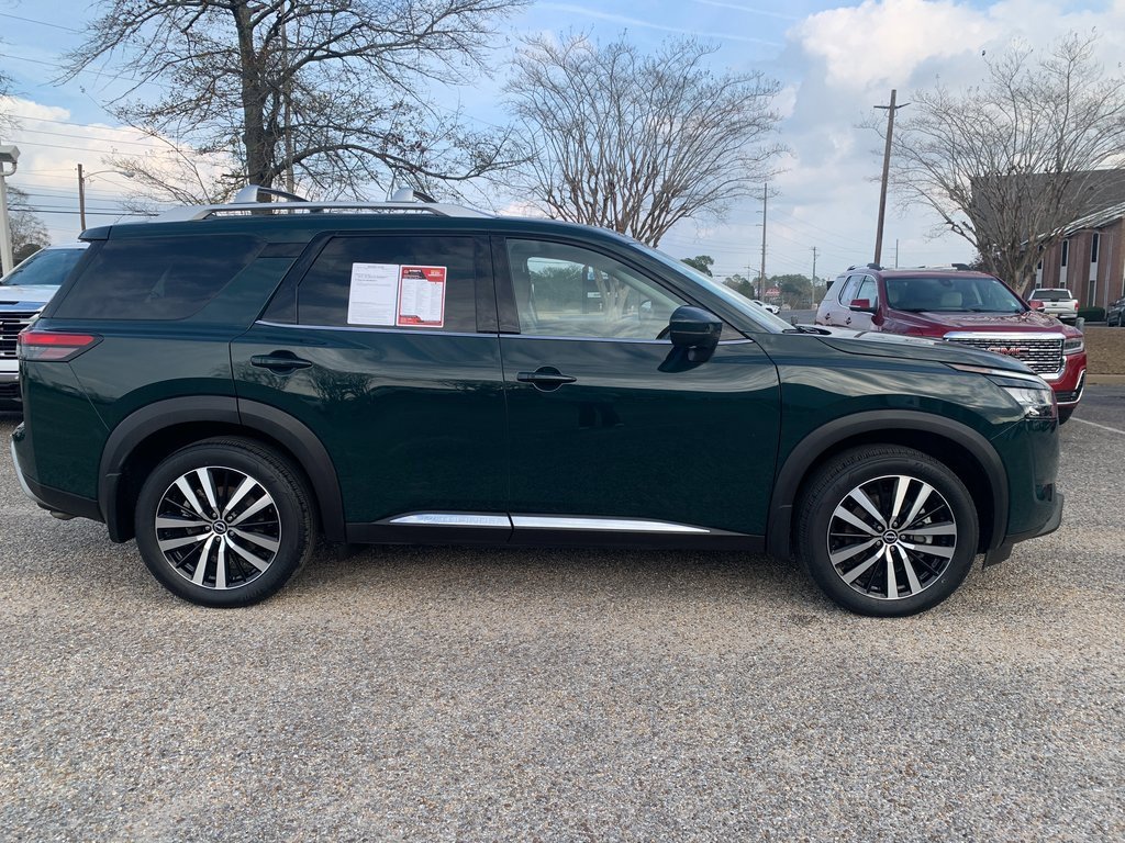 Used 2024 Nissan Pathfinder Platinum w/ Cargo Package image 2