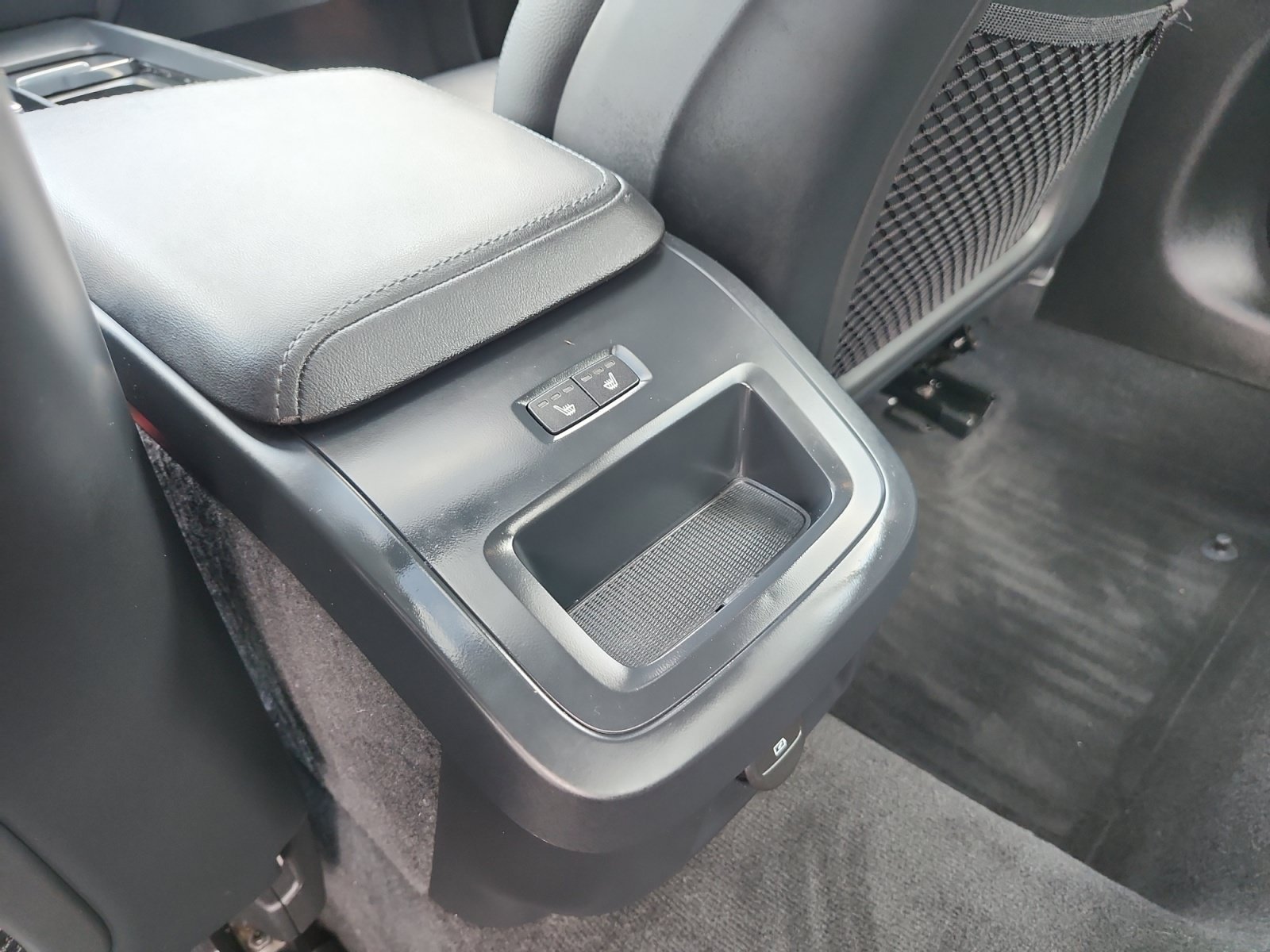 Used 2024 Volvo S60 B5 Core FWD image 15