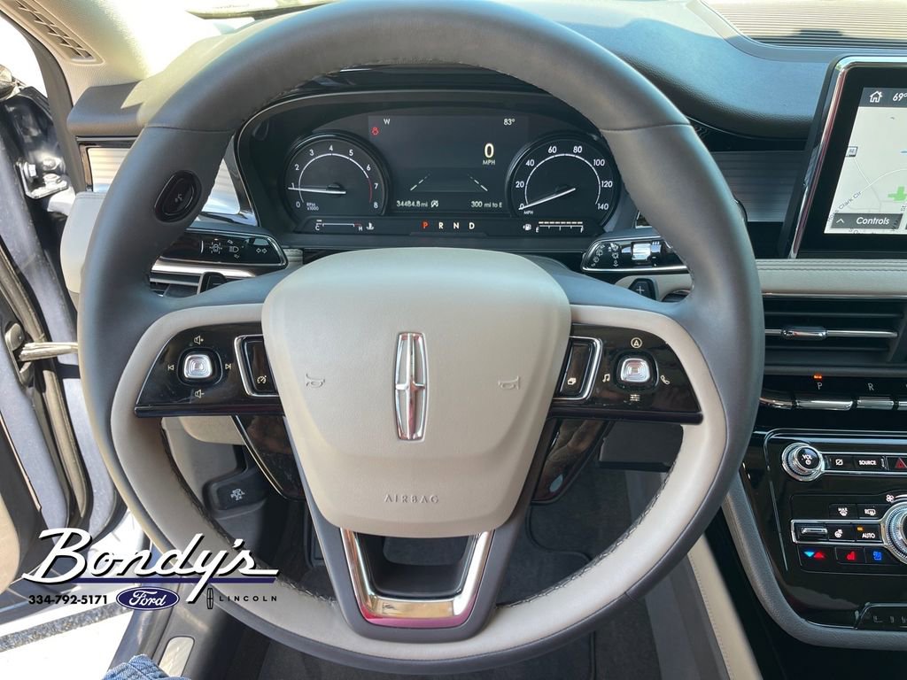 Used 2022 Lincoln Corsair FWD w/ Equipment Group 101A image 7