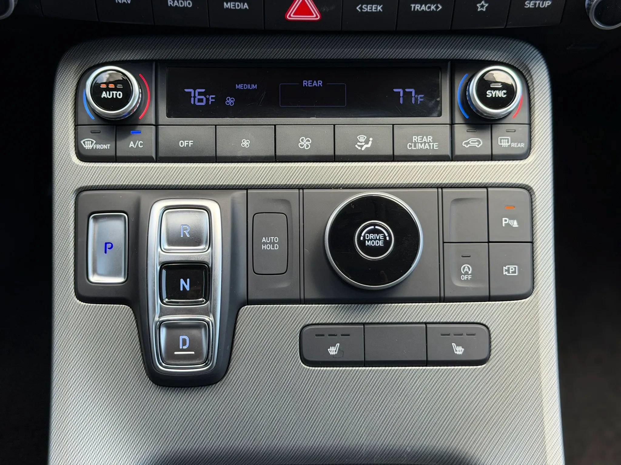 Used 2025 Hyundai Palisade SEL FWD image 16