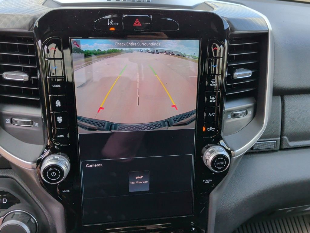 New 2026 RAM 1500 4x4 Crew Cab image 25