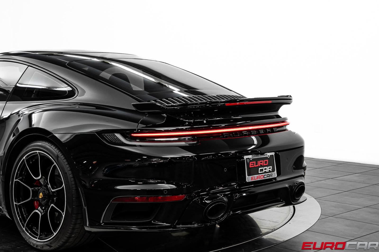 Used 2025 Porsche 911 Turbo AWD/4WD image 17