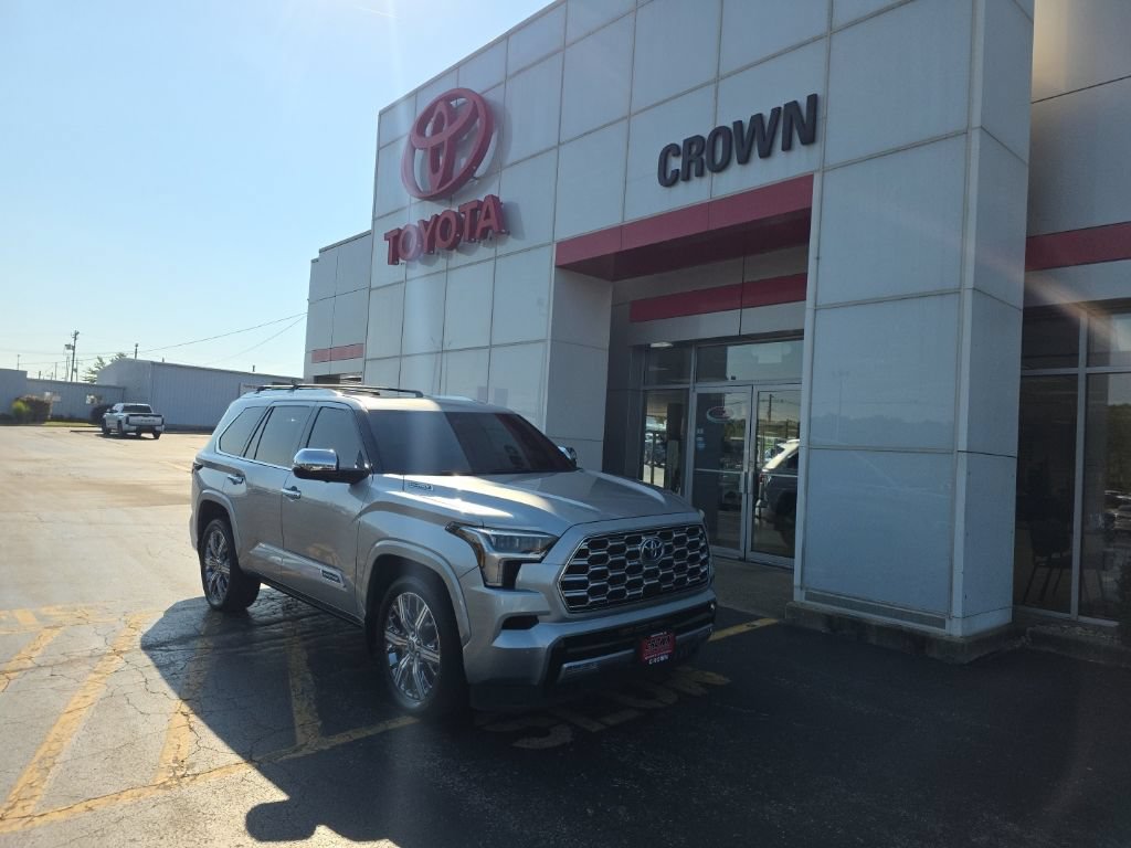 Used 2023 Toyota Sequoia Capstone AWD/4WD video 1