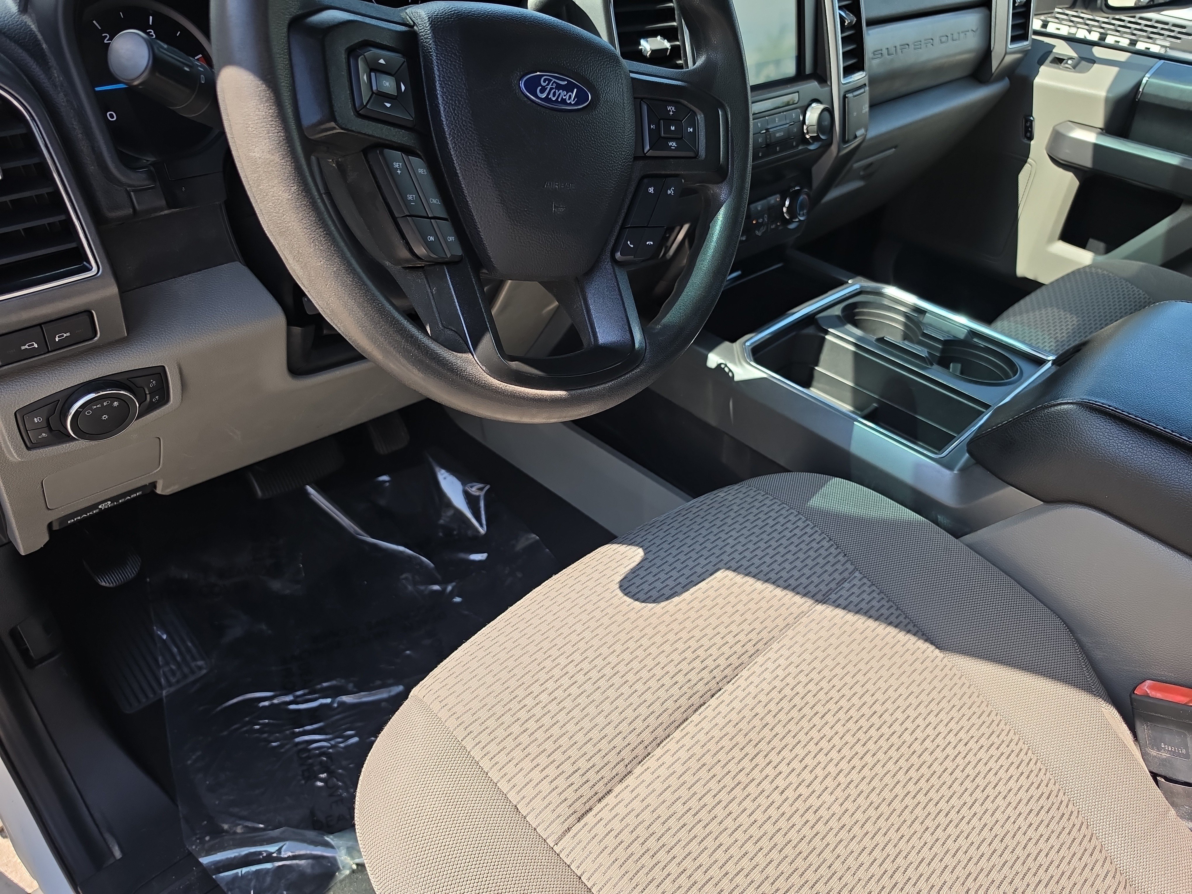 Used 2021 Ford F350 XLT w/ XLT Premium Package AWD/4WD image 21