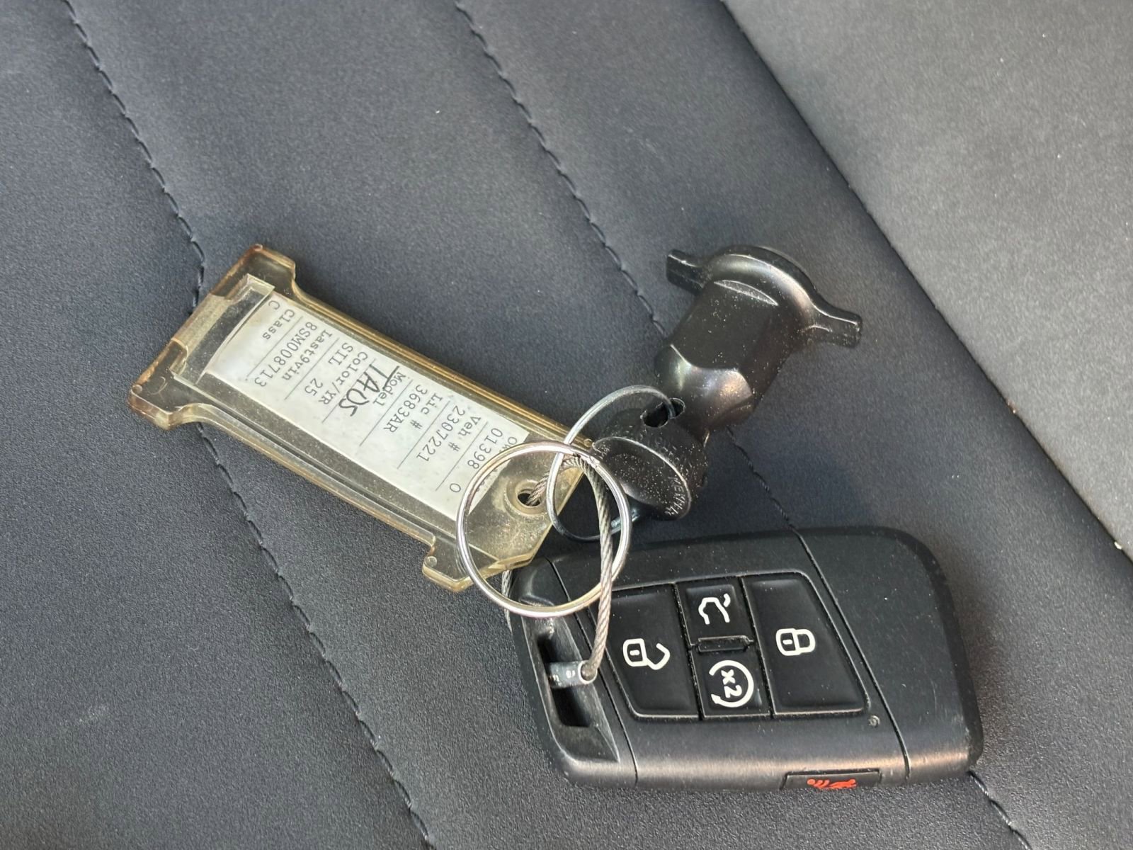 Used 2025 Volkswagen Taos SE image 25