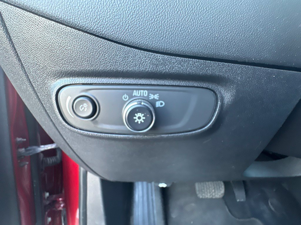 Used 2018 Chevrolet Equinox LT AWD/4WD image 38