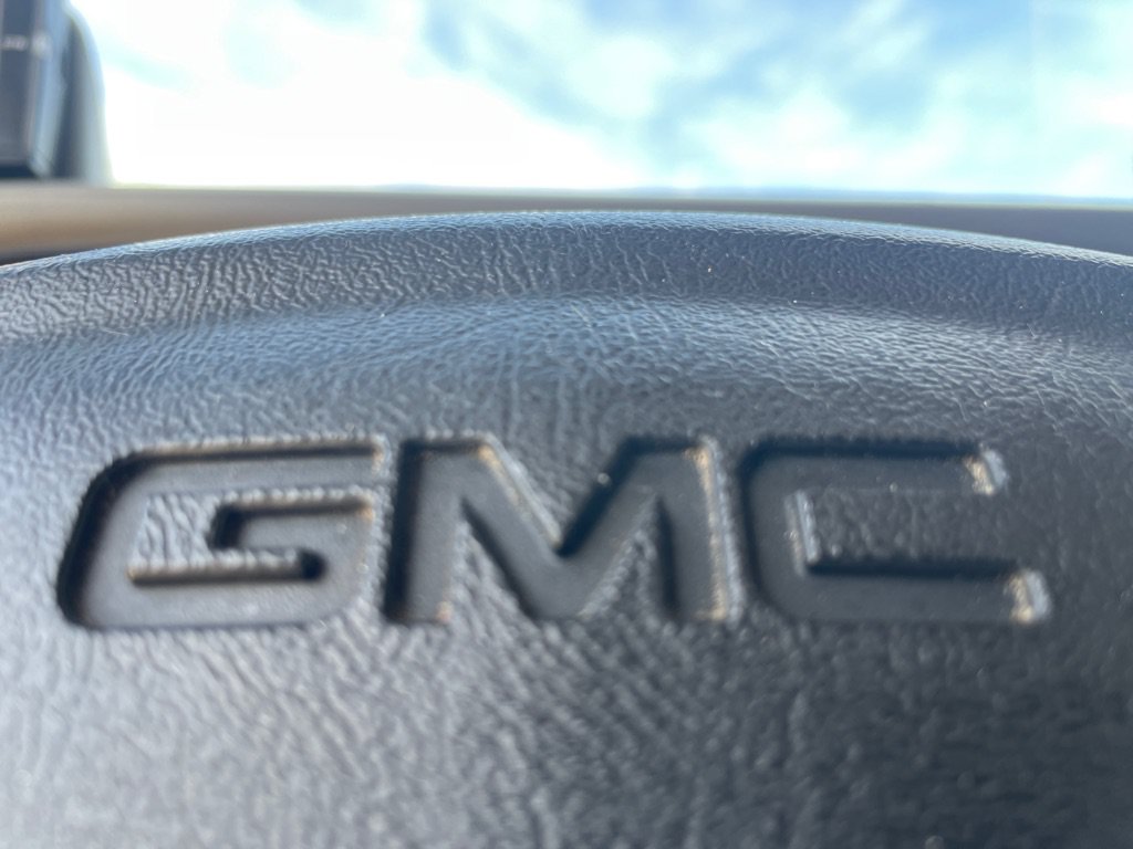 Used 2007 GMC Sierra 2500 SLT w/ Heavy-Duty Power Package AWD/4WD image 28