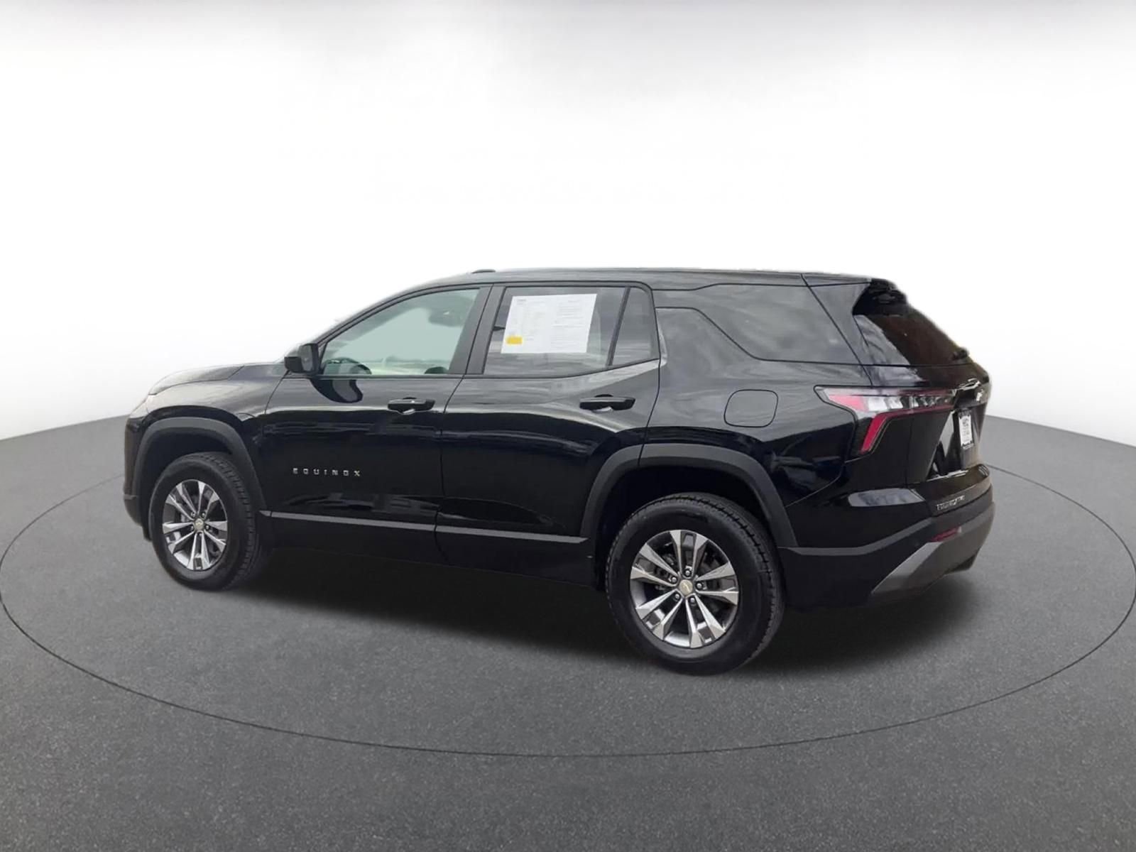 Used 2025 Chevrolet Equinox LT image 10