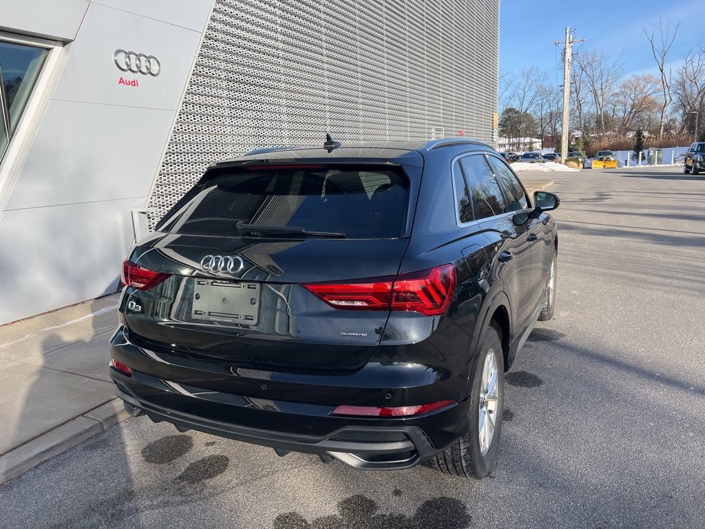 Used 2023 Audi Q3 2.0T Premium w/ Convenience Package image 27