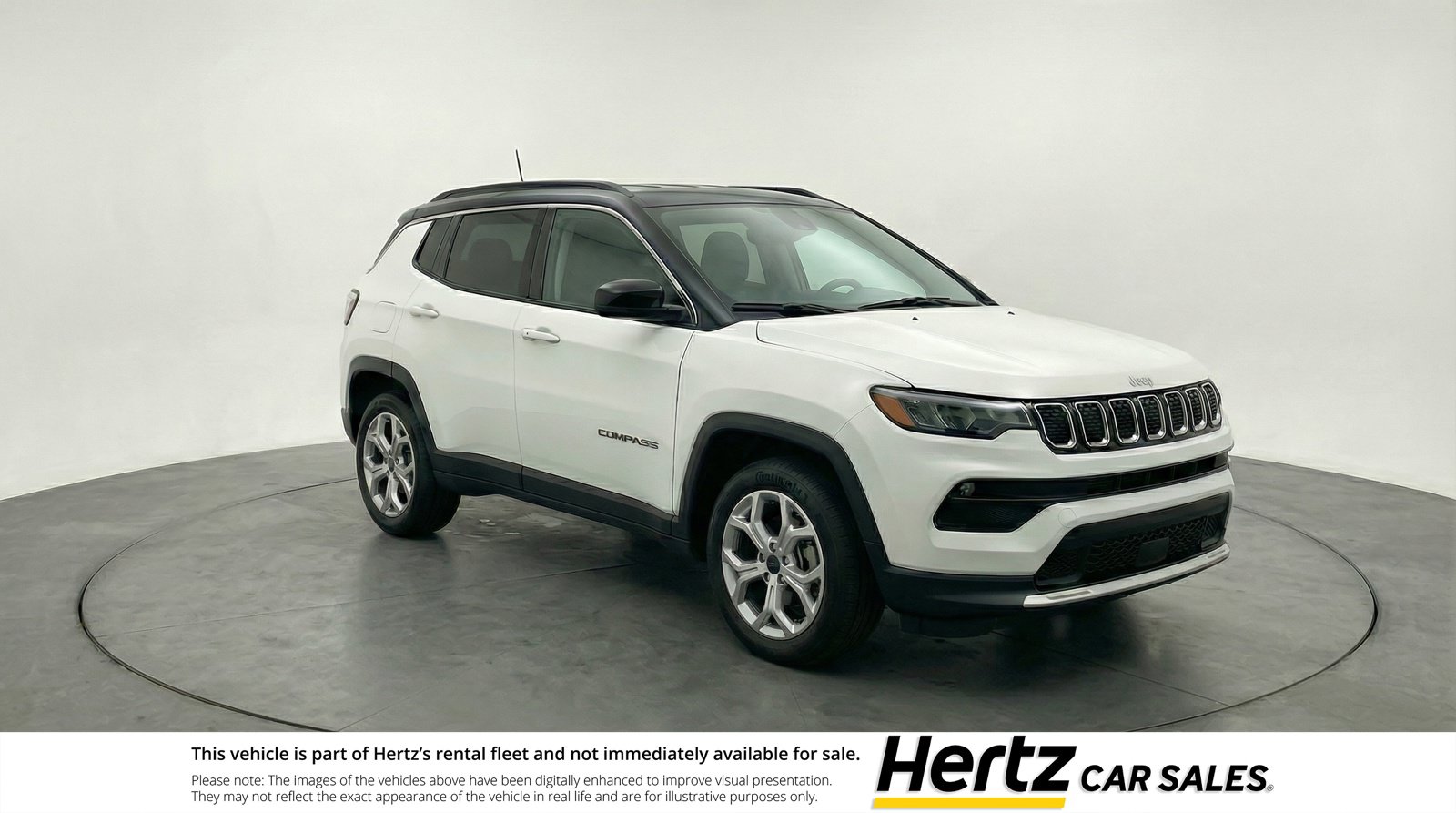 Used 2025 Jeep Compass Latitude AWD/4WD image 1